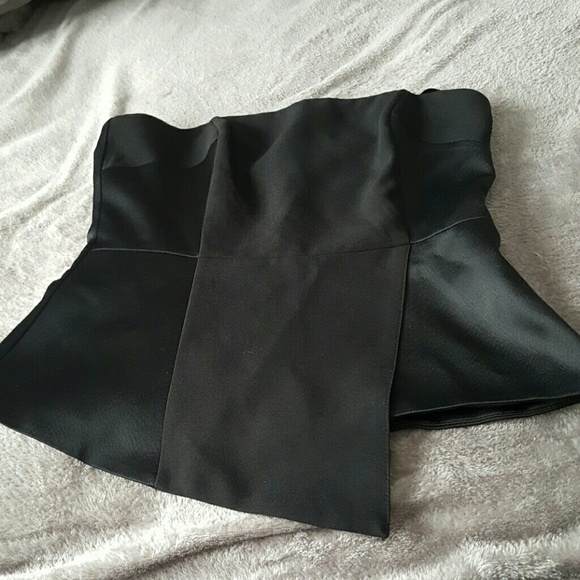 Beautiful strapless top, never worn - Picture 1 of 3